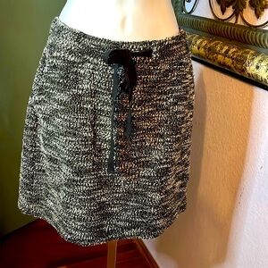 Great Textures & Fun LOFT Black/White Knit Skirt  Sz M